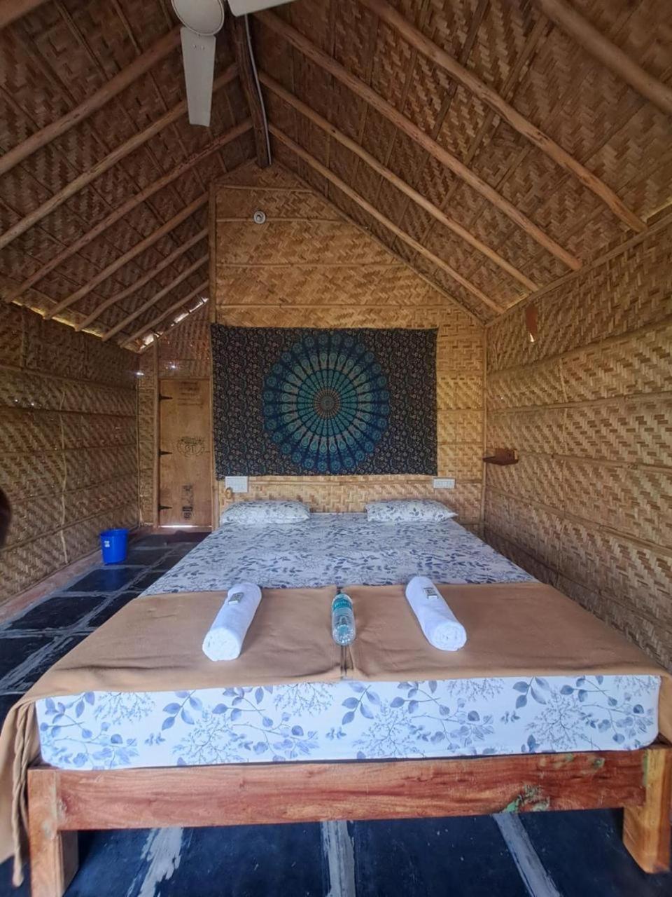 Hotel Hampi Rasta Cafe Extérieur photo